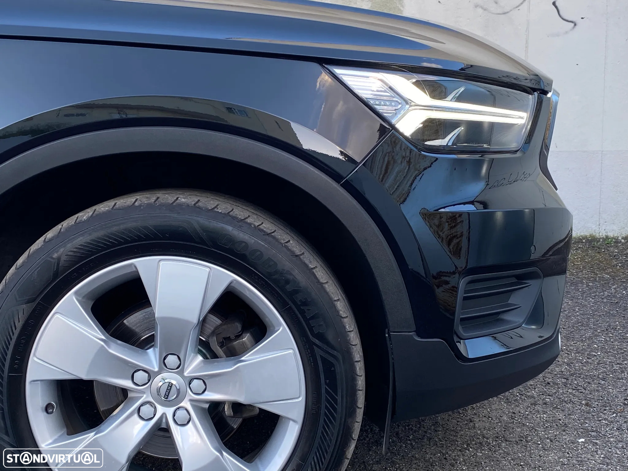 Volvo XC 40 2.0 D3 Momentum Plus Geartronic - 38