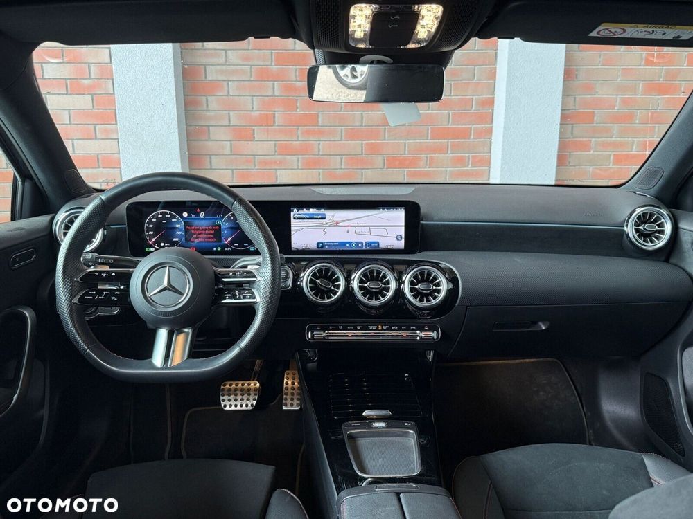 Mercedes-Benz Klasa A 180 AMG Line 7G-DCT - 15