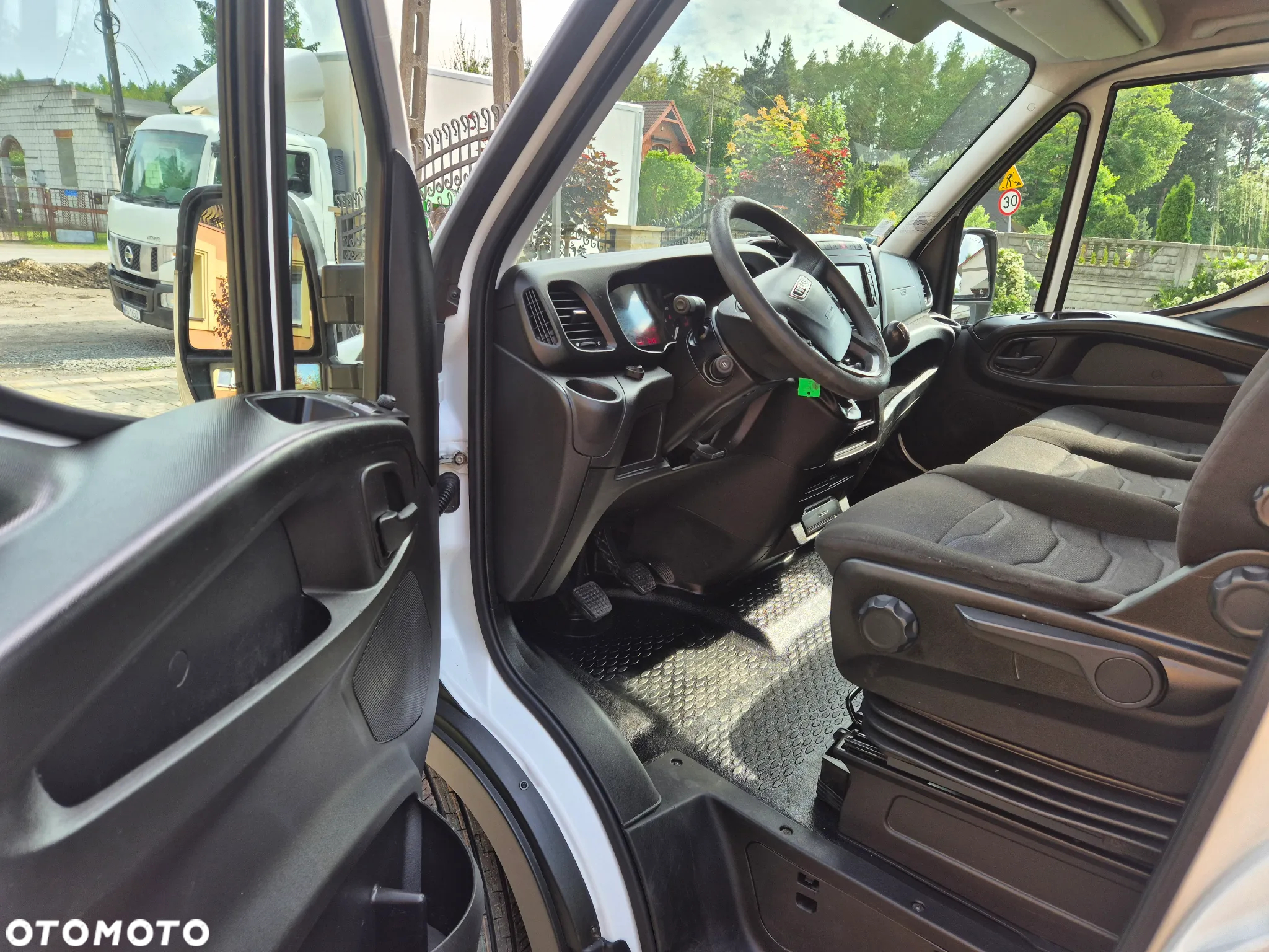 Iveco DAILY 35C14 L3H2 Kamery BLIZNIAK SPROWADZAONY TEMPOMAT - 19