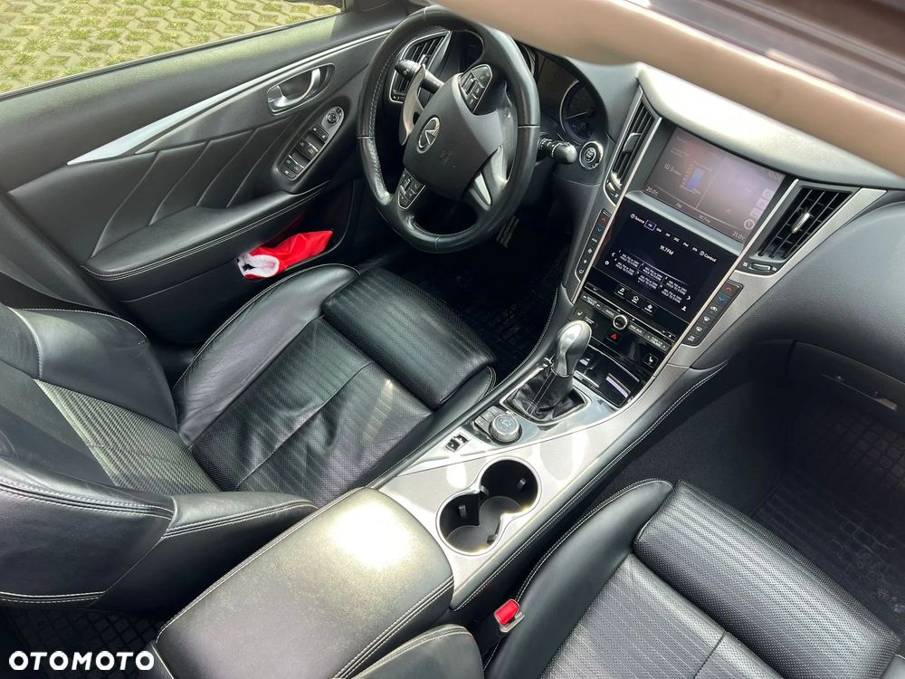 Infiniti Q50 - 8