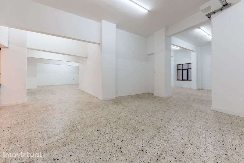 Armazém 290m2 - Sacavém - Grande imagem: 2/9