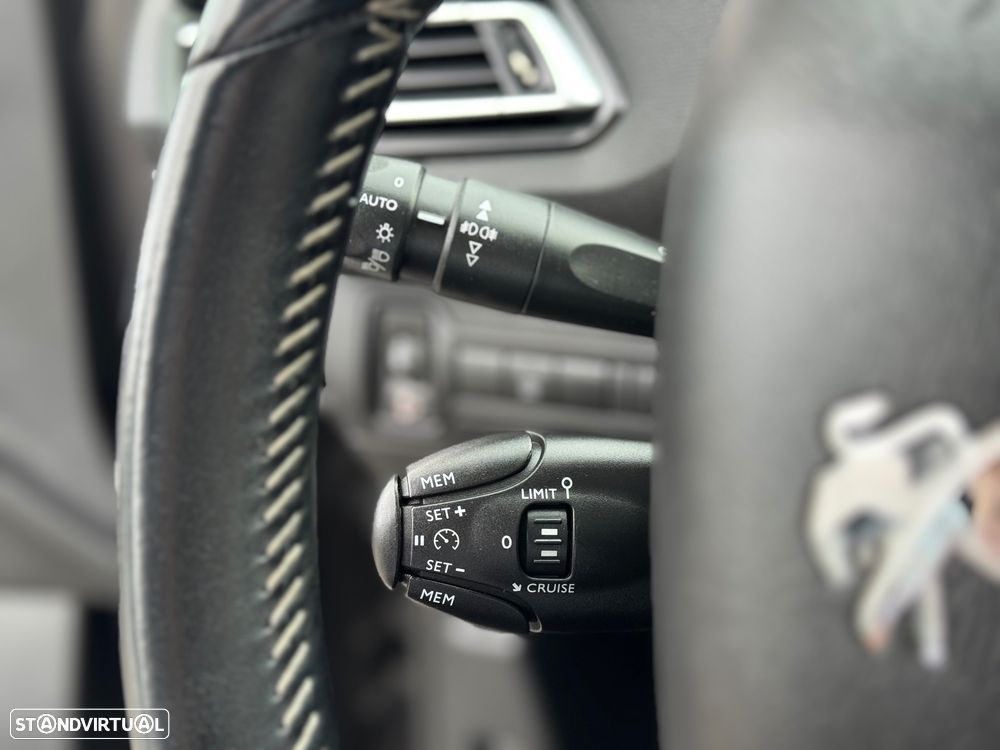 Peugeot 308 SW 1.5 BlueHDi Style - 11