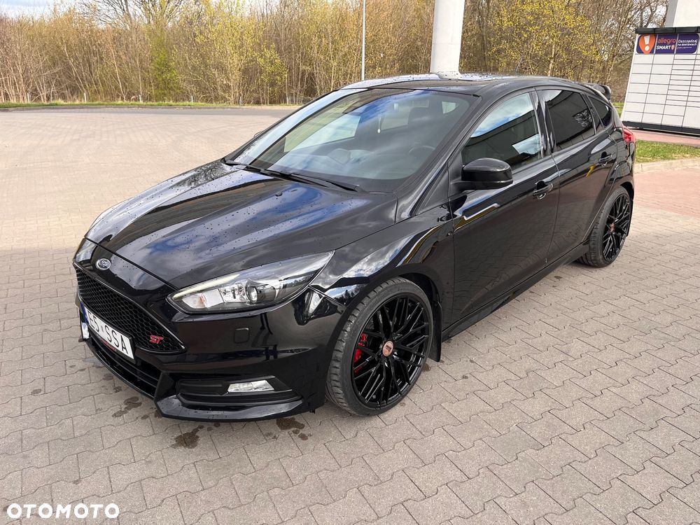 Ford Focus 2.0 EcoBoost ST - 10