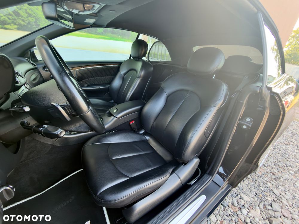 Mercedes-Benz CLK - 21