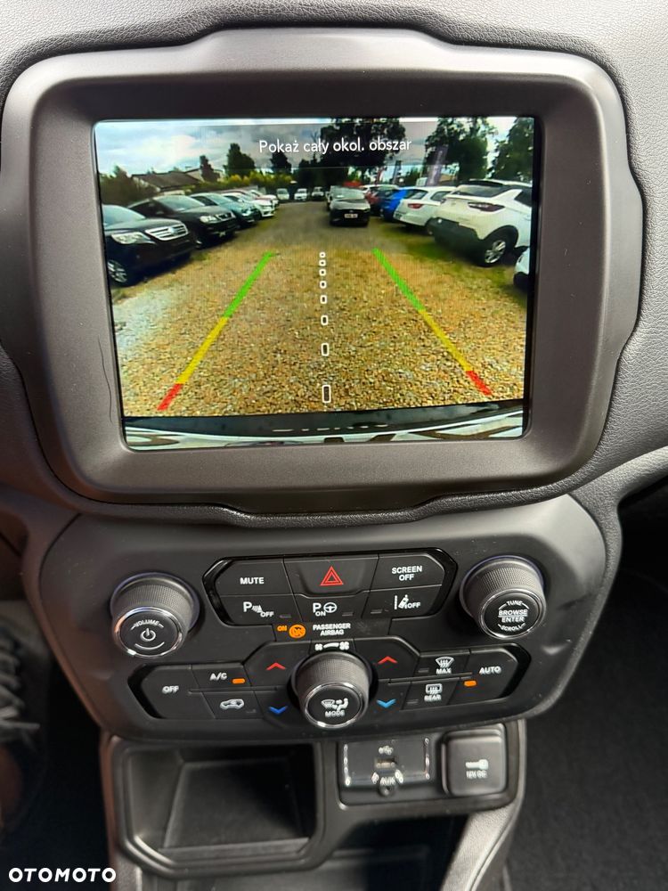 Jeep Renegade - 32