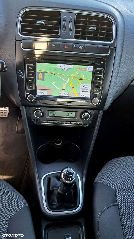 Volkswagen Polo 1.4 16V Comfortline - 20