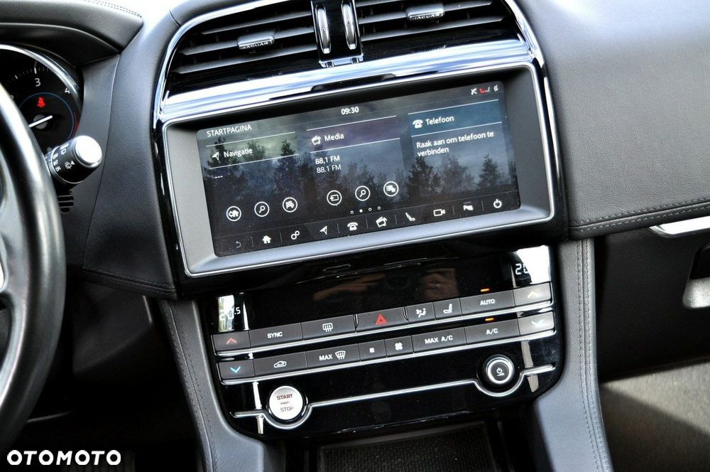 Jaguar F-Pace 20d Portfolio - 18