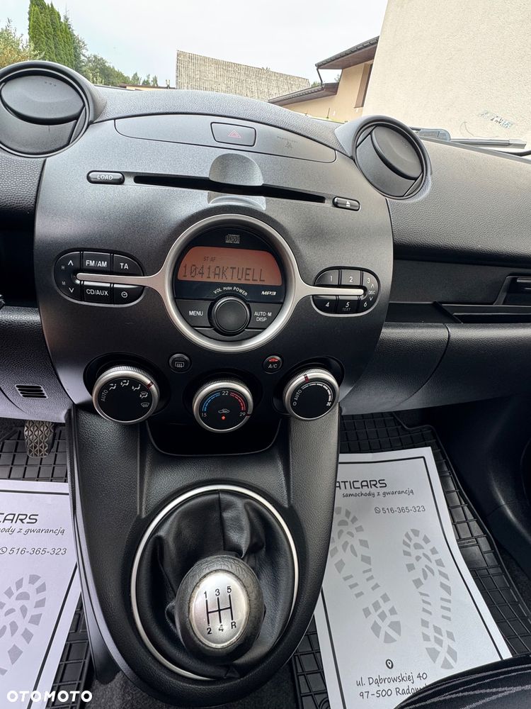 Mazda 2 1.3 Exclusive - 21
