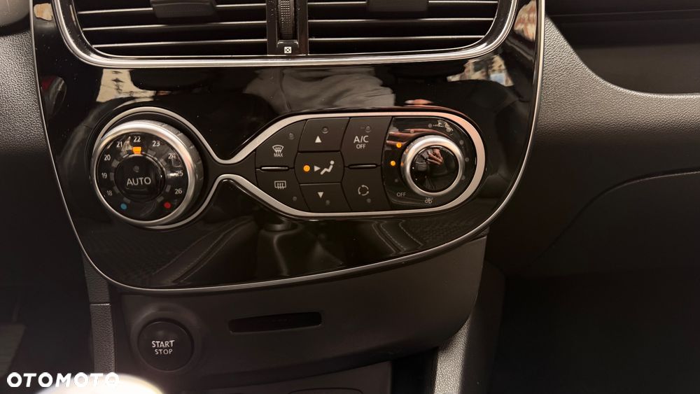 Renault Clio - 30
