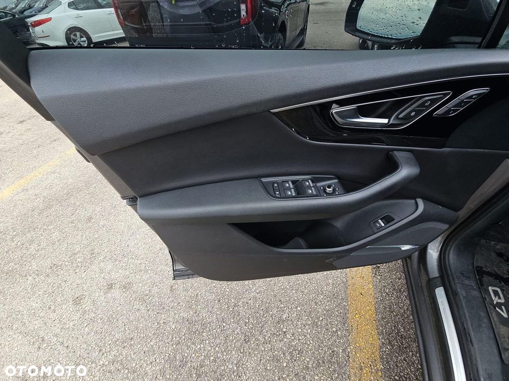 Audi Q7 3.0 TFSI Quattro Tiptronic - 11
