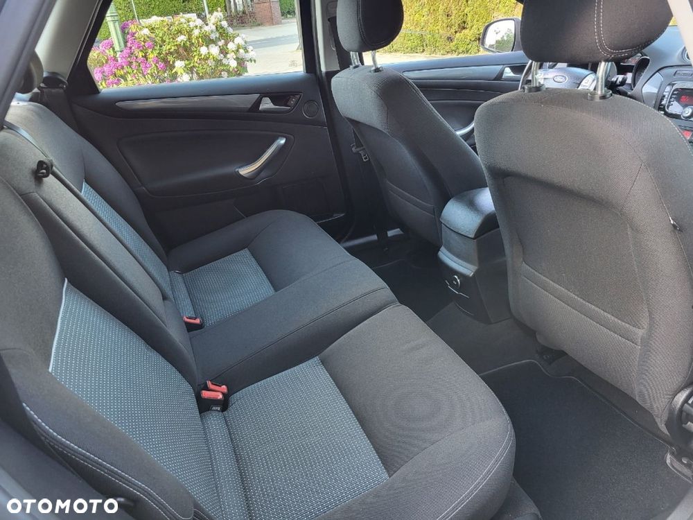 Ford Mondeo - 8