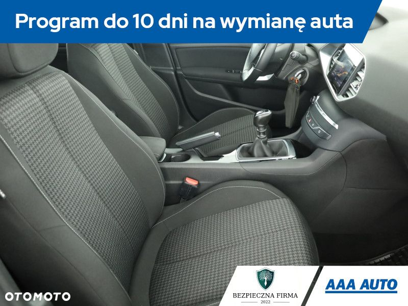 Peugeot 308 - 8