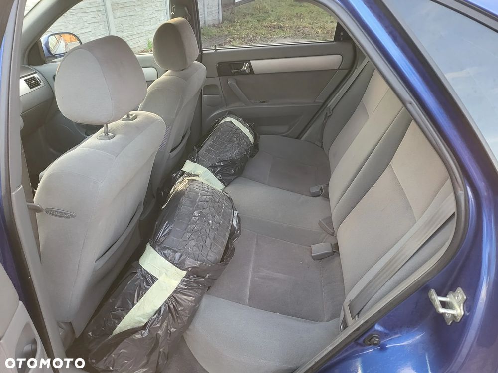 Chevrolet Nubira - 17