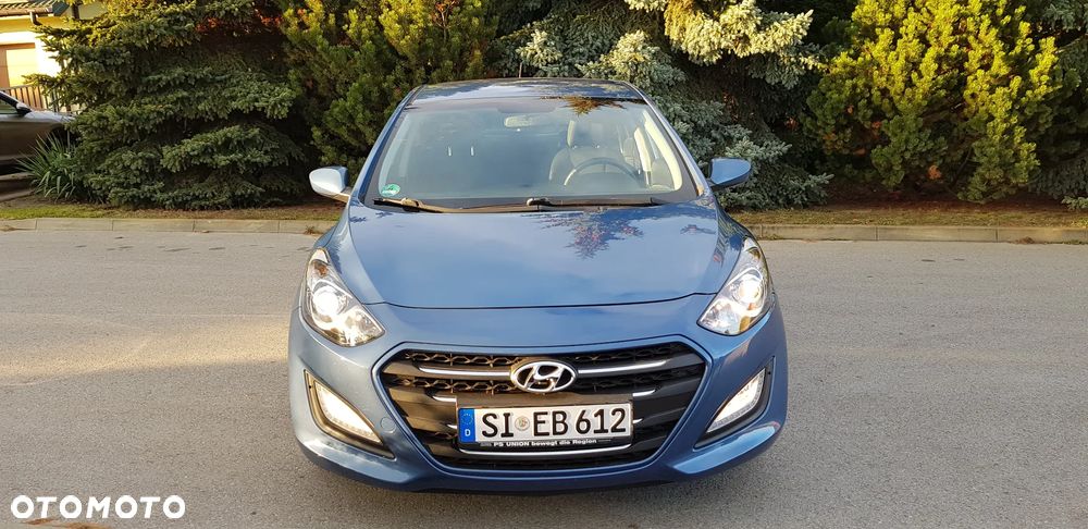 Hyundai i30 blue 1.4 Classic - 10