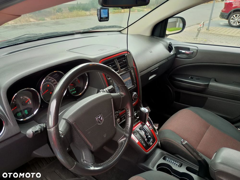 Dodge Caliber - 16