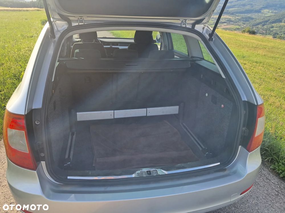 Skoda Superb 1.8 TSI Comfort DSG - 5