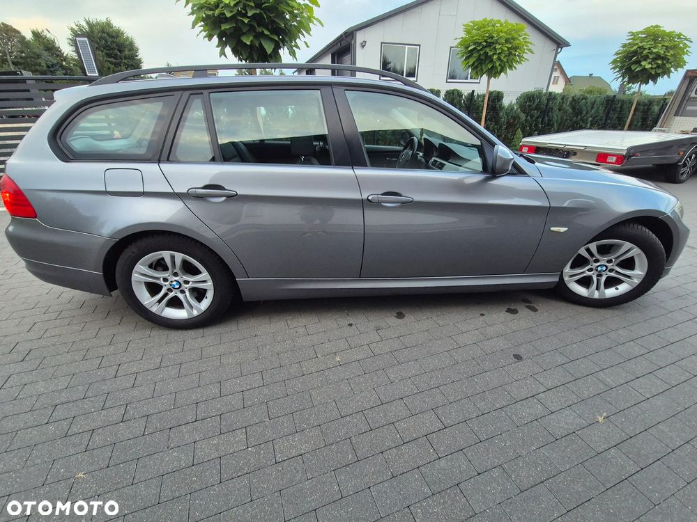 BMW Seria 3 318d DPF Edition Exclusive - 11