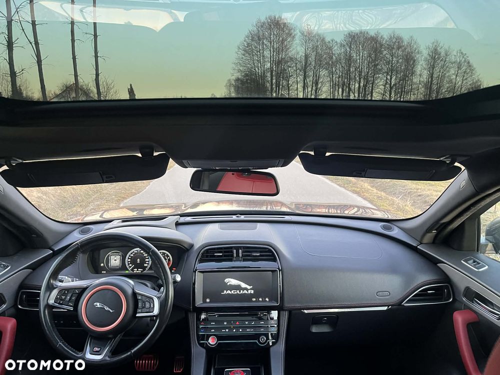 Jaguar F-Pace 3.0 V6 AWD S - 12
