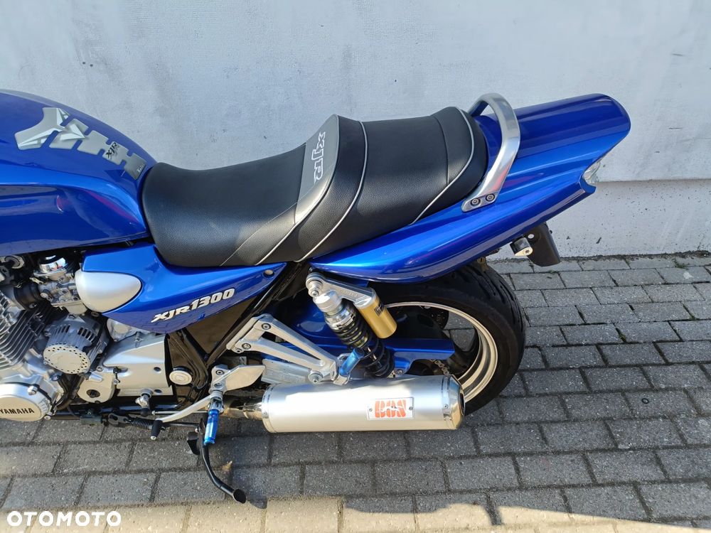 Yamaha XJR - 8
