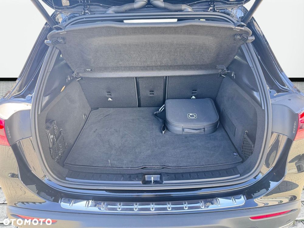 Mercedes-Benz EQA - 17