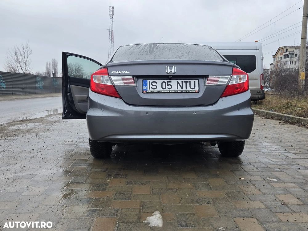 Honda Civic 1.8 i-VTEC MT Elegance - 7