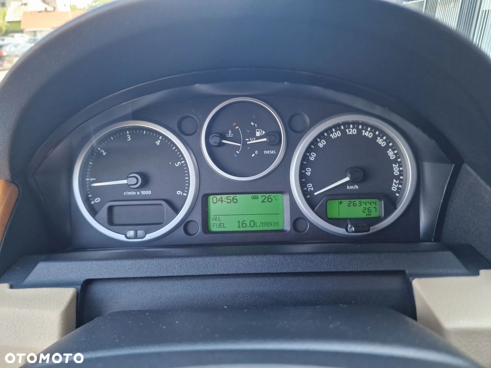 Land Rover Discovery 2.7D V6 HSE - 36