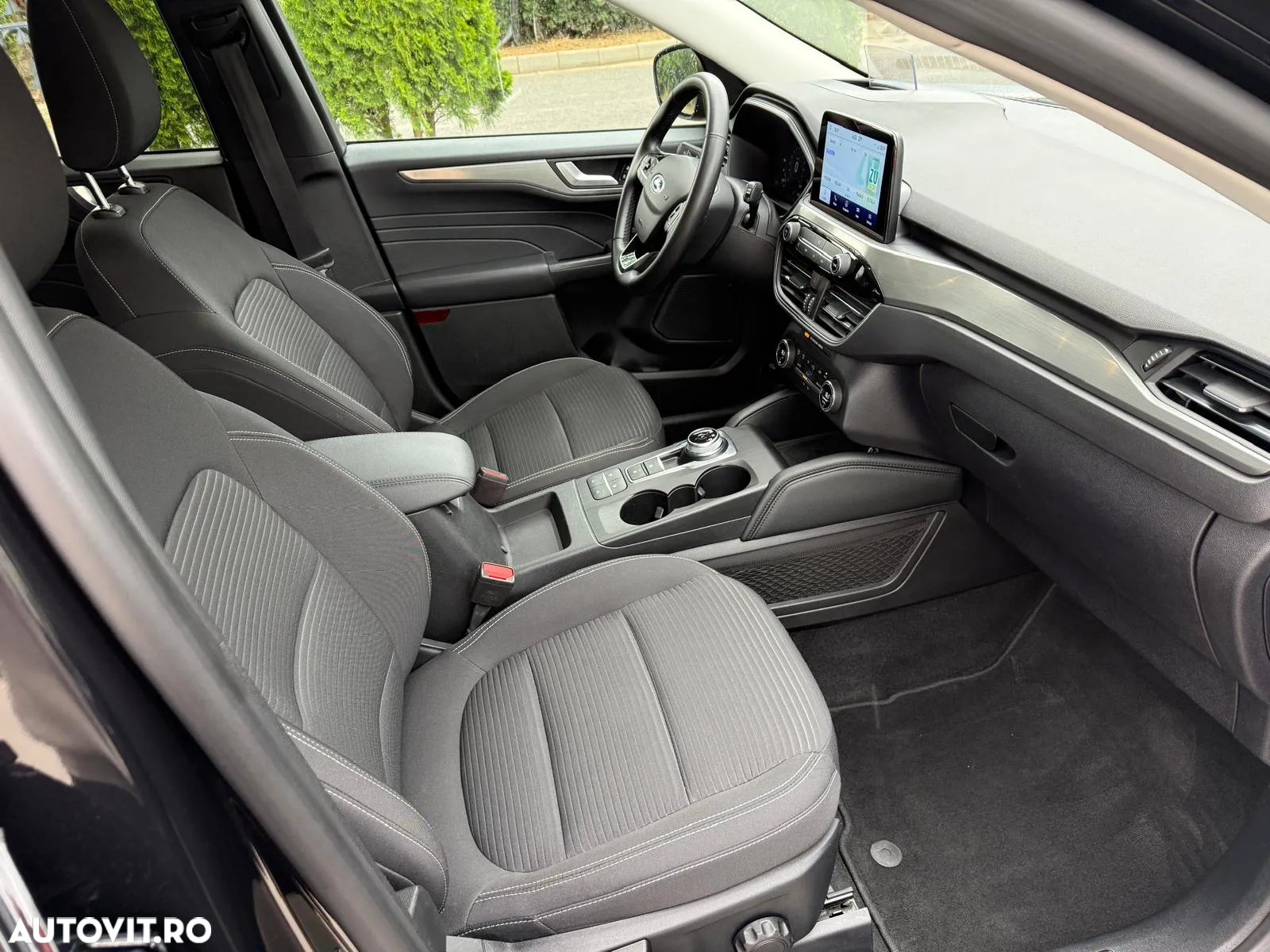 Ford Kuga 2.5 Duratec FWD FHEV Titanium - 12
