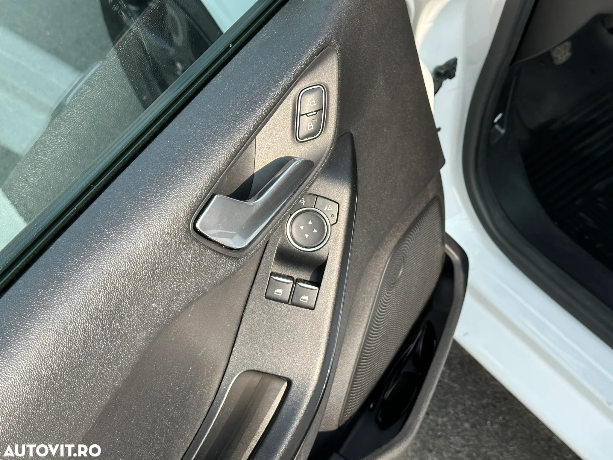 Ford Fiesta 1.0 EcoBoost Trend - 21