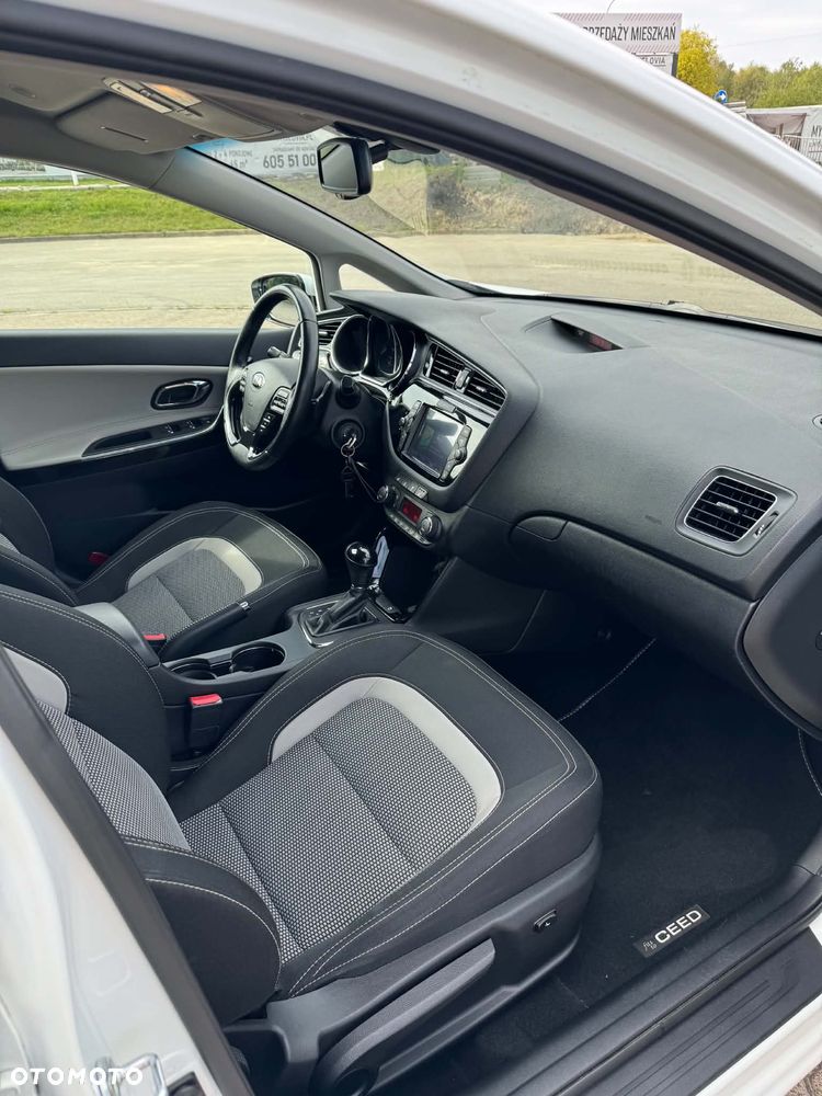 Kia Ceed 1.6 CRDi L DCT - 9