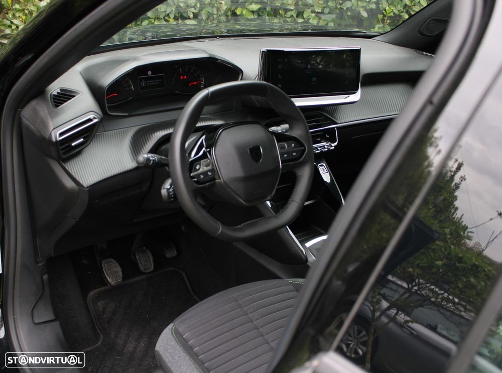 Peugeot 2008 1.2 PureTech Active - 32