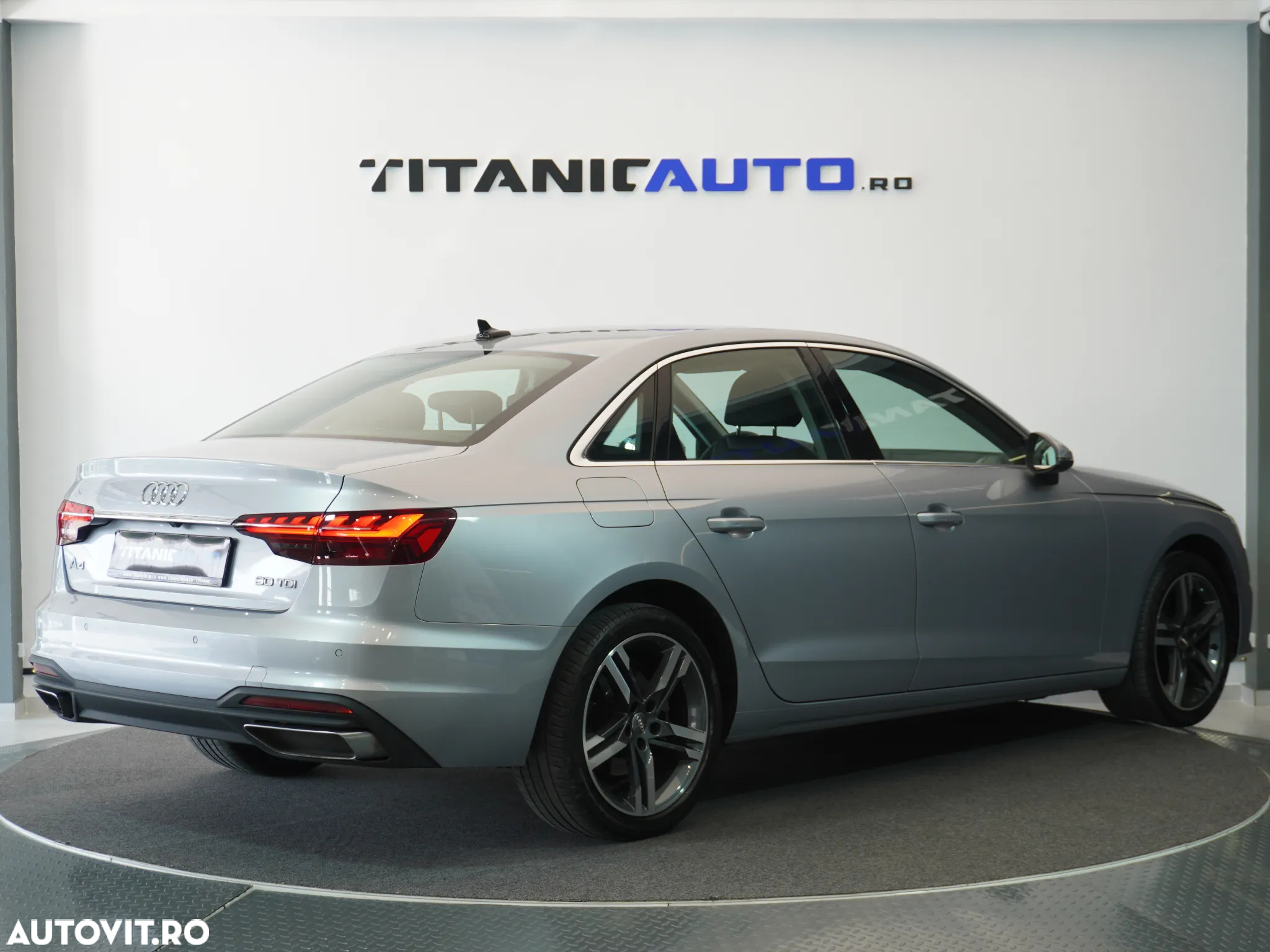 Audi A4 30 TDI S tronic advanced - 4