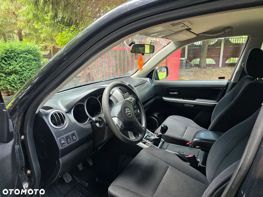 Suzuki Grand Vitara 2.0 Club Family - 7