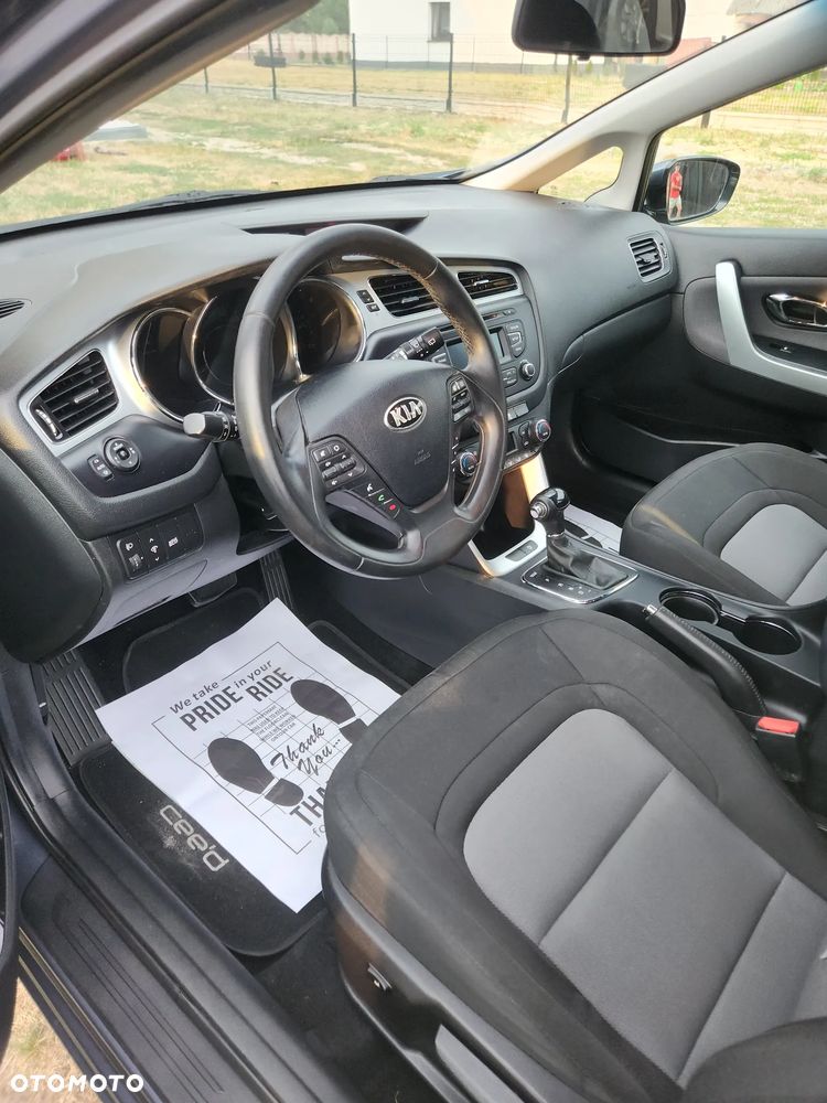 Kia Ceed 1.6 CRDi 128 Vision - 13