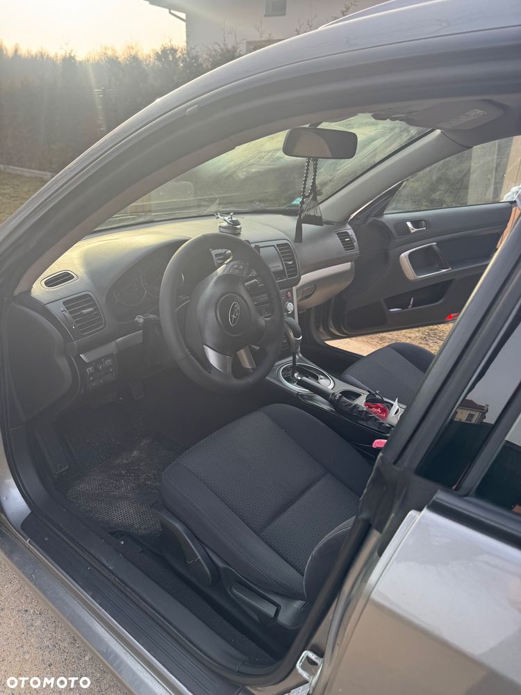 Subaru Legacy 2.0R GX - 15