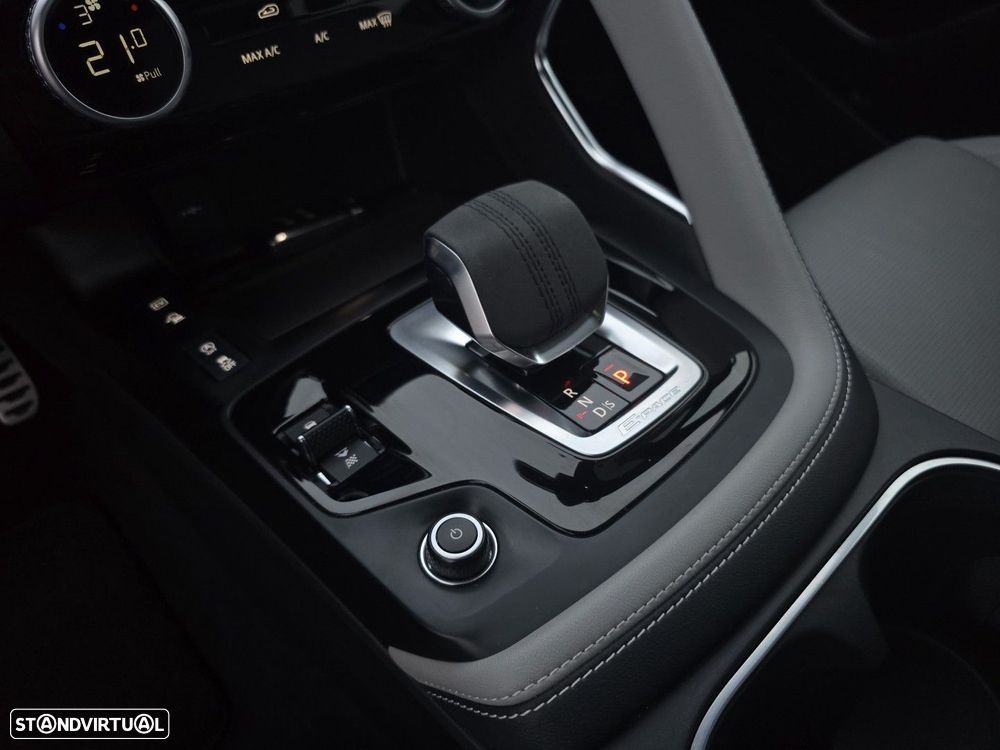 Jaguar E-Pace 1.5 P300e R-Dynamic SE AWD Aut. - 34