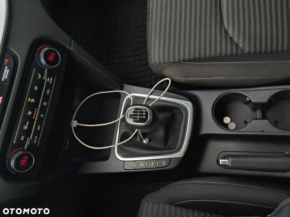 Kia Ceed 1.5 T-GDI M - 24