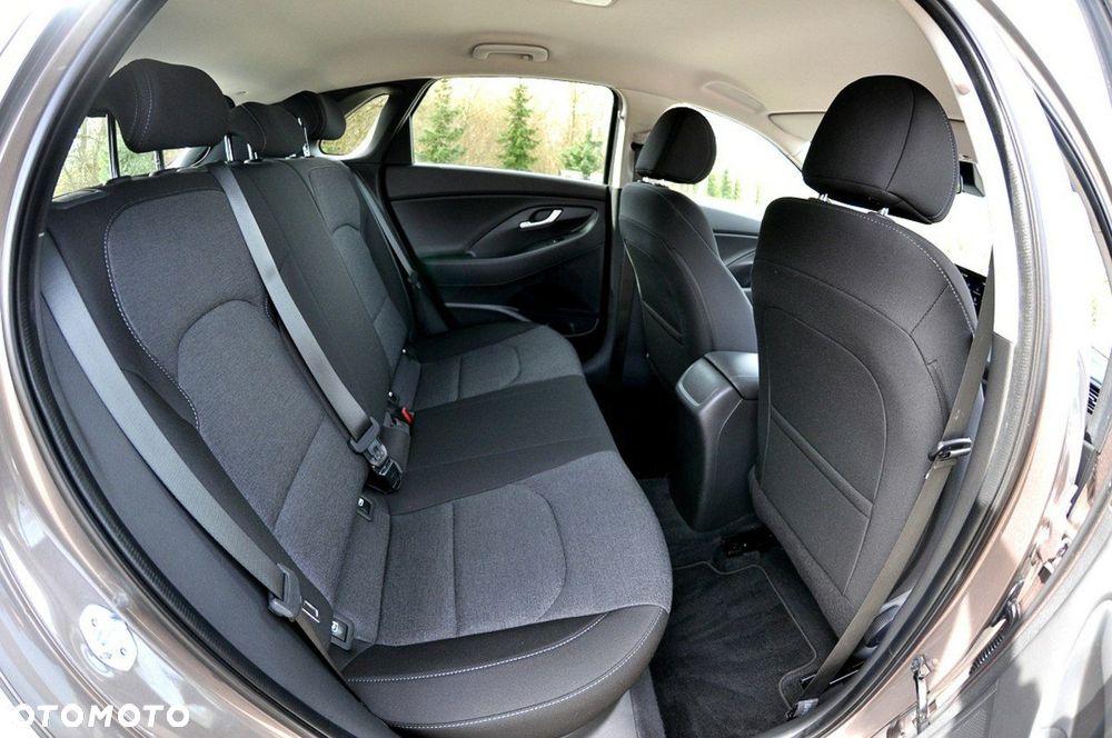 Hyundai i30 1.5 T-GDI 48V-Hybrid Advantage - 9