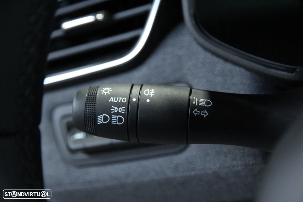 Renault Clio 1.0 TCe Techno Bi-Fuel - 18