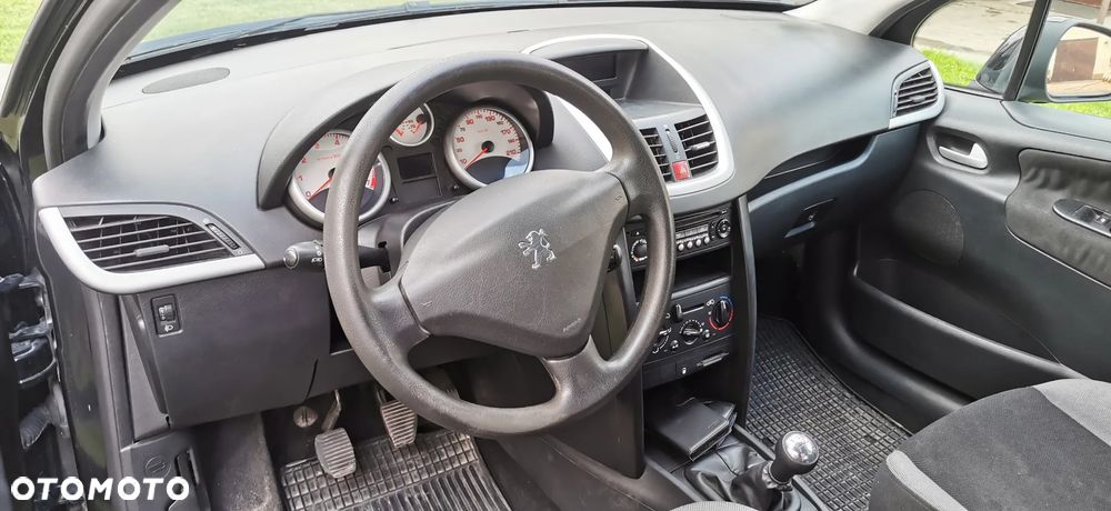 Peugeot 207 1.4 Presence Grand Prix - 6