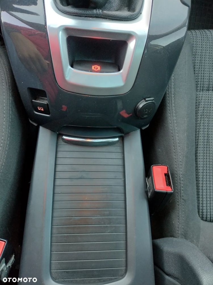 Peugeot 5008 1.6 HDi Active 7os - 7