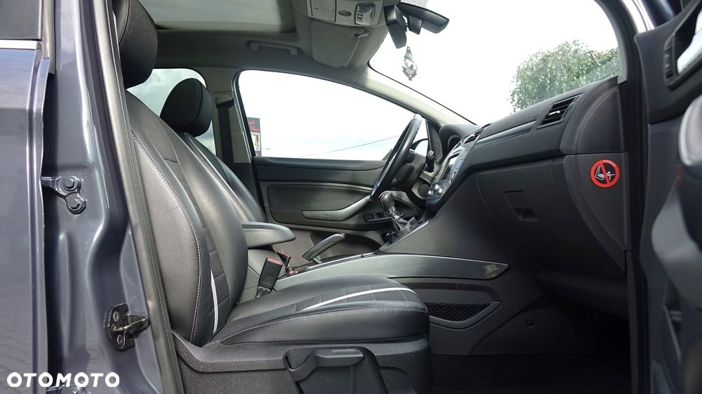Ford Kuga - 29