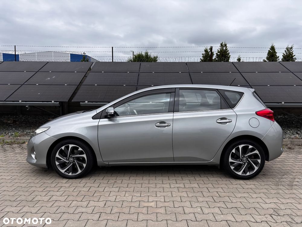 Toyota Auris 2.0 D-4D Comfort - 4