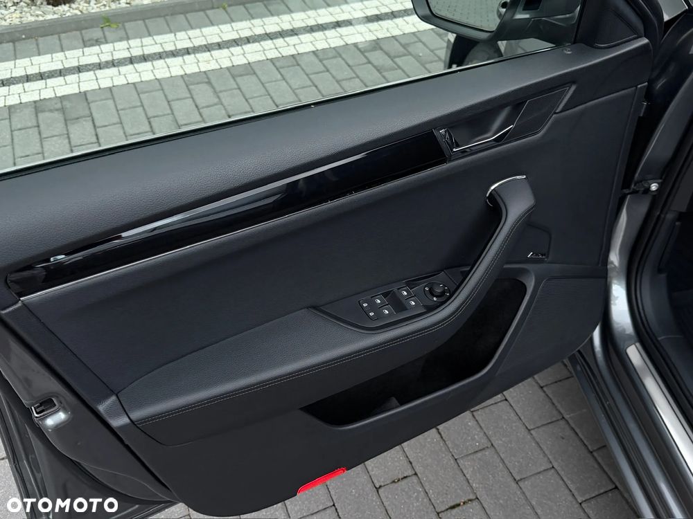 Skoda Superb 2.0 TDI SCR 4x4 L&K DSG - 34