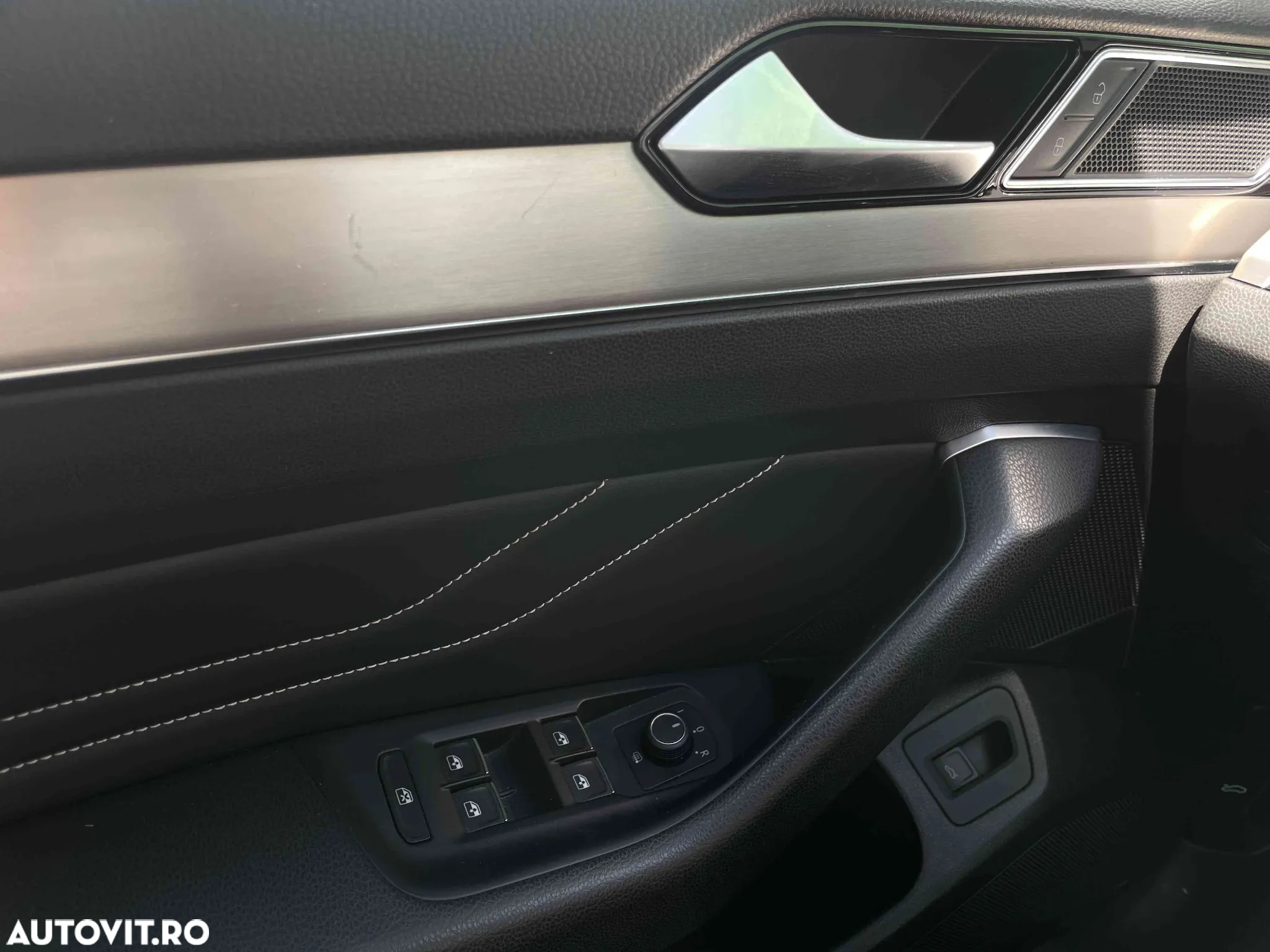 Volkswagen Passat - 11