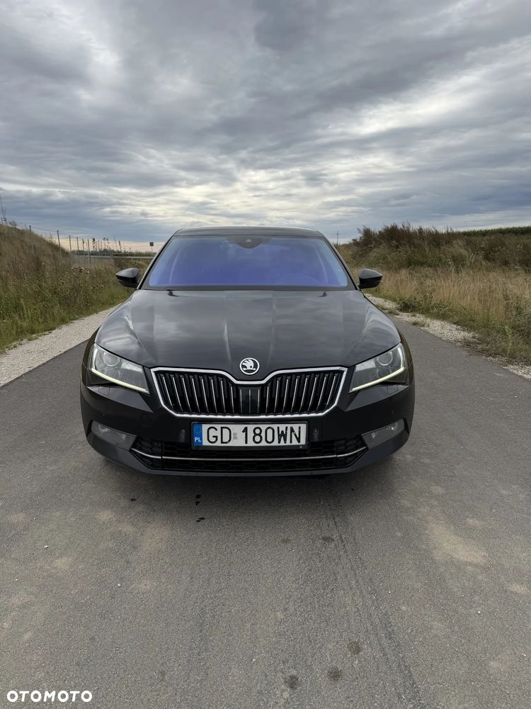 Skoda Superb 2016 photo 2