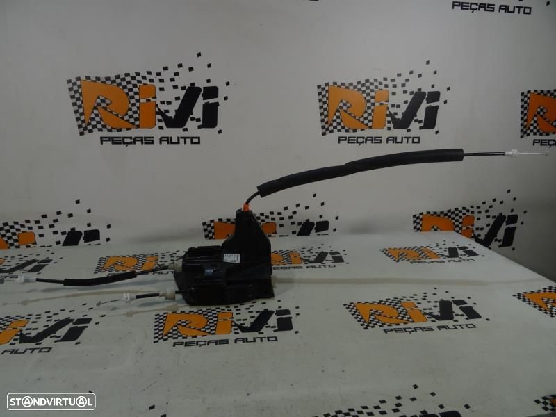 Fecho Da Porta Frente Direita Jaguar Xe (X760)  Hx73203a28ea / Hx73 20 - 2