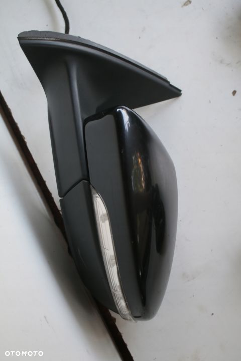 lusterko lewe VW Passat B7 7 PIN - 1