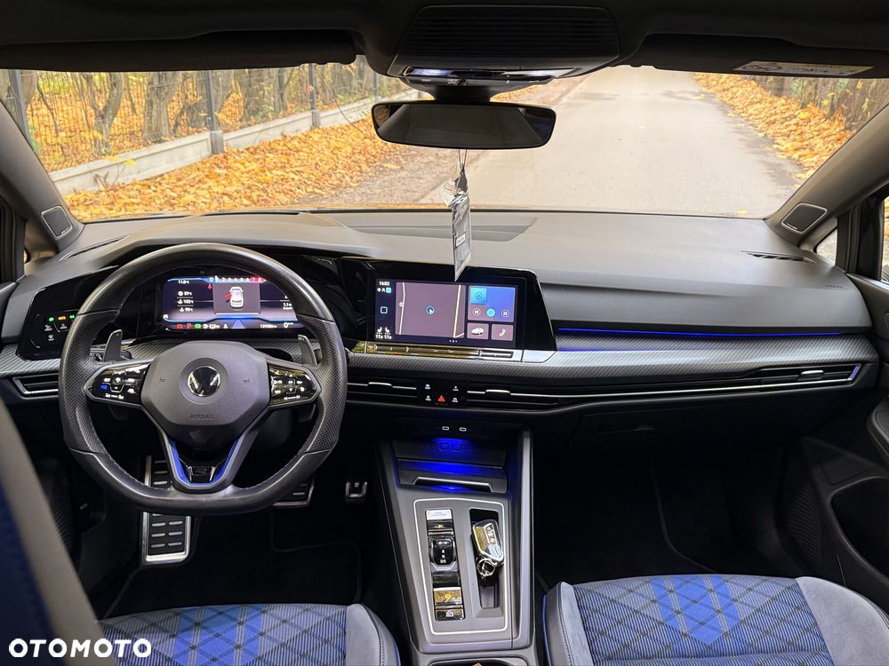 Volkswagen Golf - 11