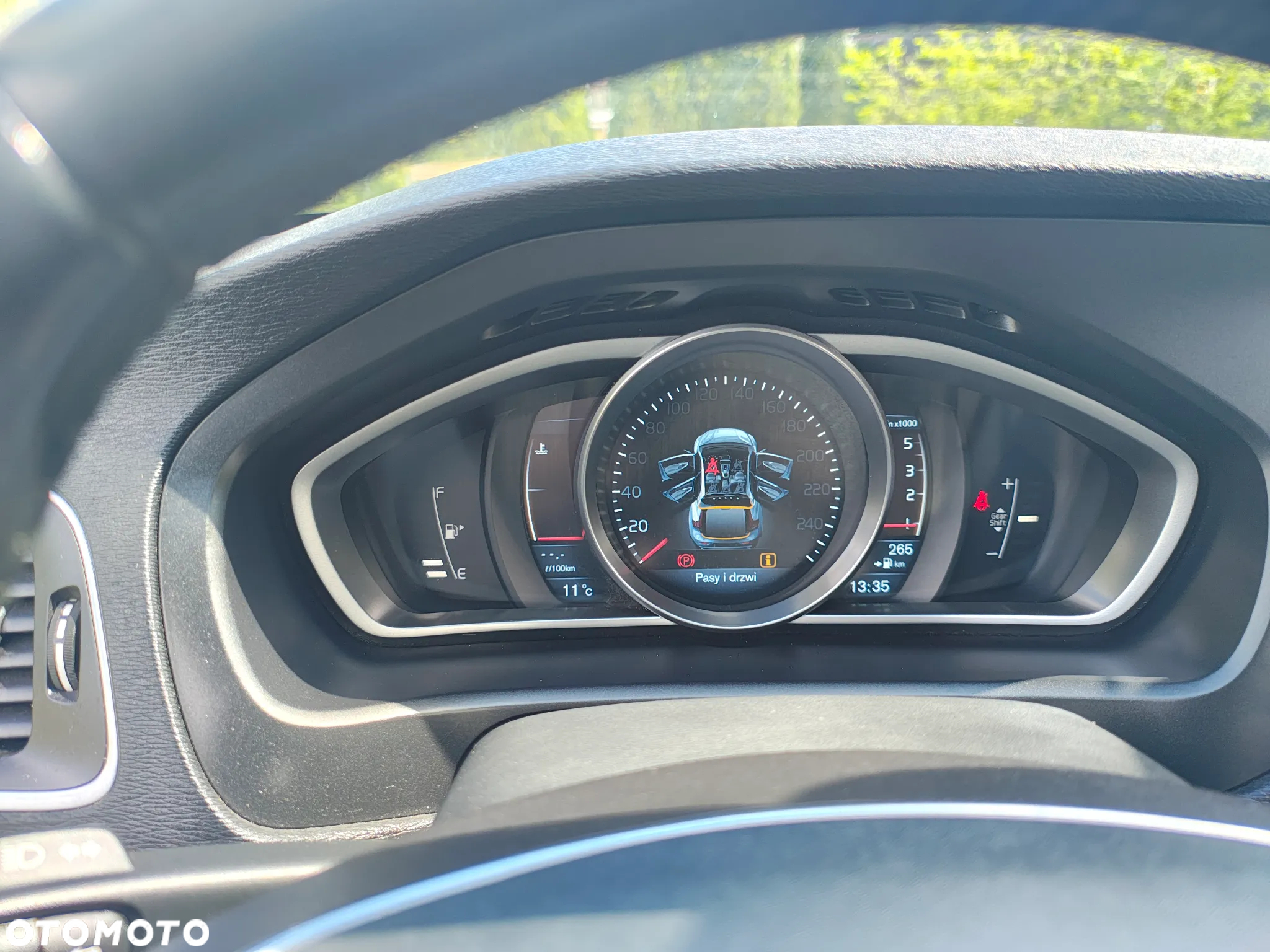 Volvo V40 - 20