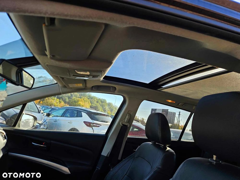 Suzuki SX4 S-Cross 1.6 DDiS Elegance 4WD - 17